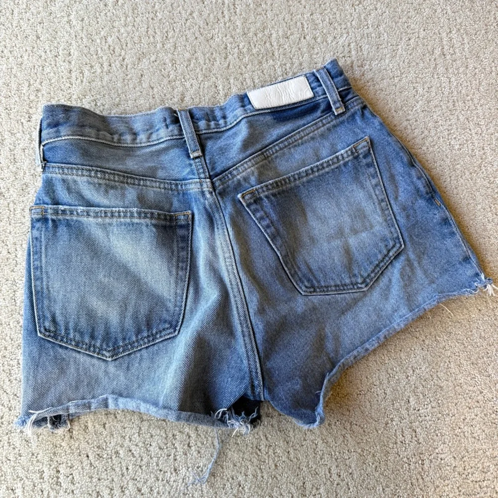 Revolve RE/DONE 70s High Rise‎ Short Women 28 Blue Distressed Raw Hem Denim